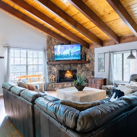 Winter Getaway Spa Fire-Table Close To Slopes Big Bear Lake Exterior photo